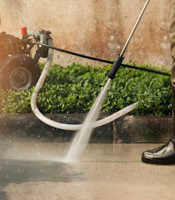 high-pressure-cleaning-vs-soft-washing high-pressure-cleaning-vs-soft-washing